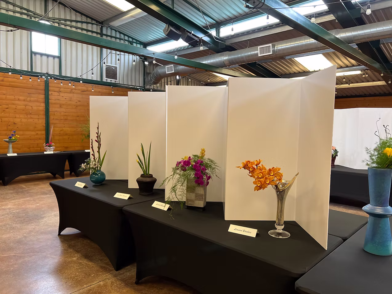 Ikebana arrangement 7